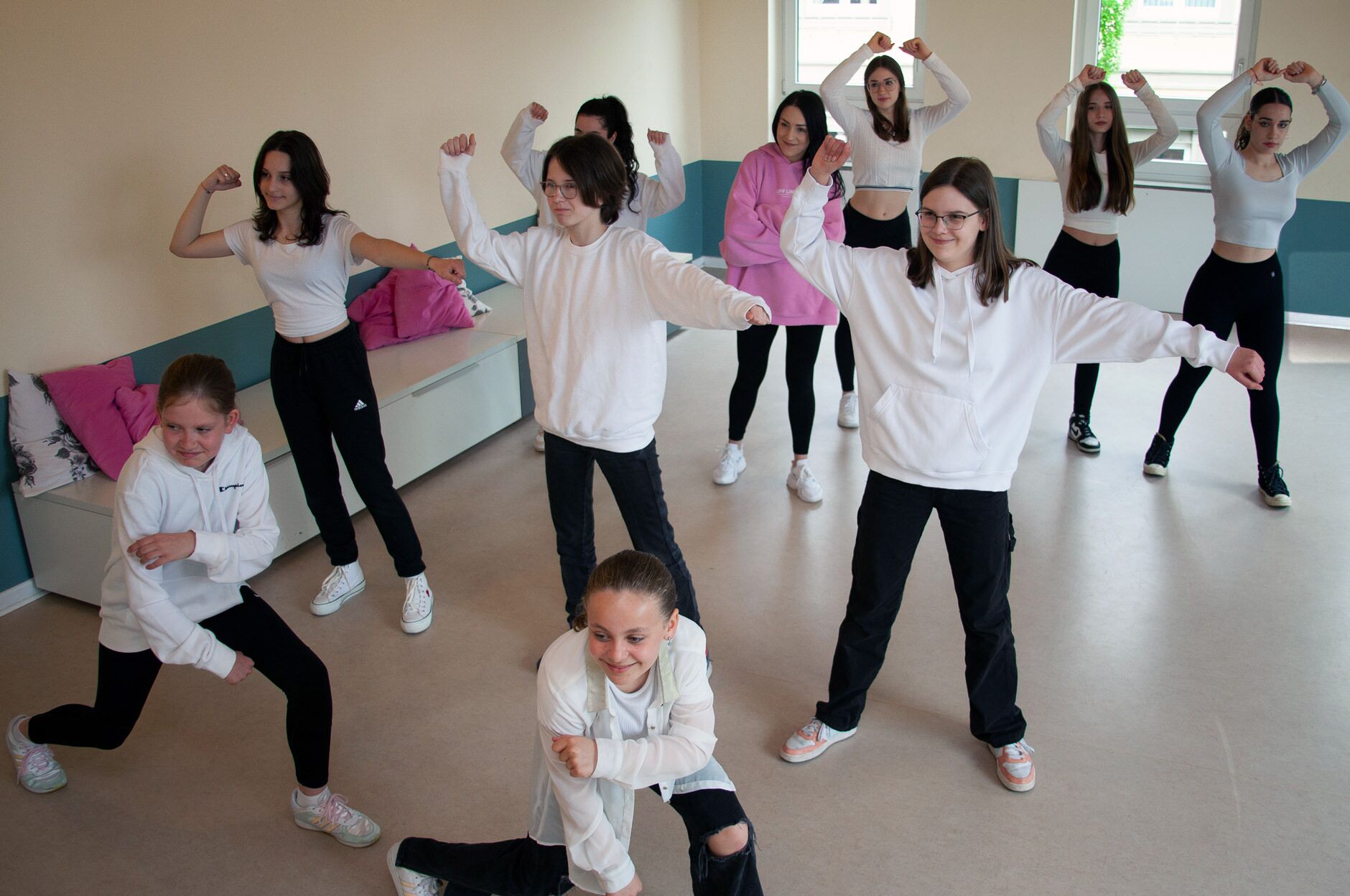 Die Hip-Hop-Tanzgruppe des Jugendtreff Homebase in Wiedenbrück beim Training